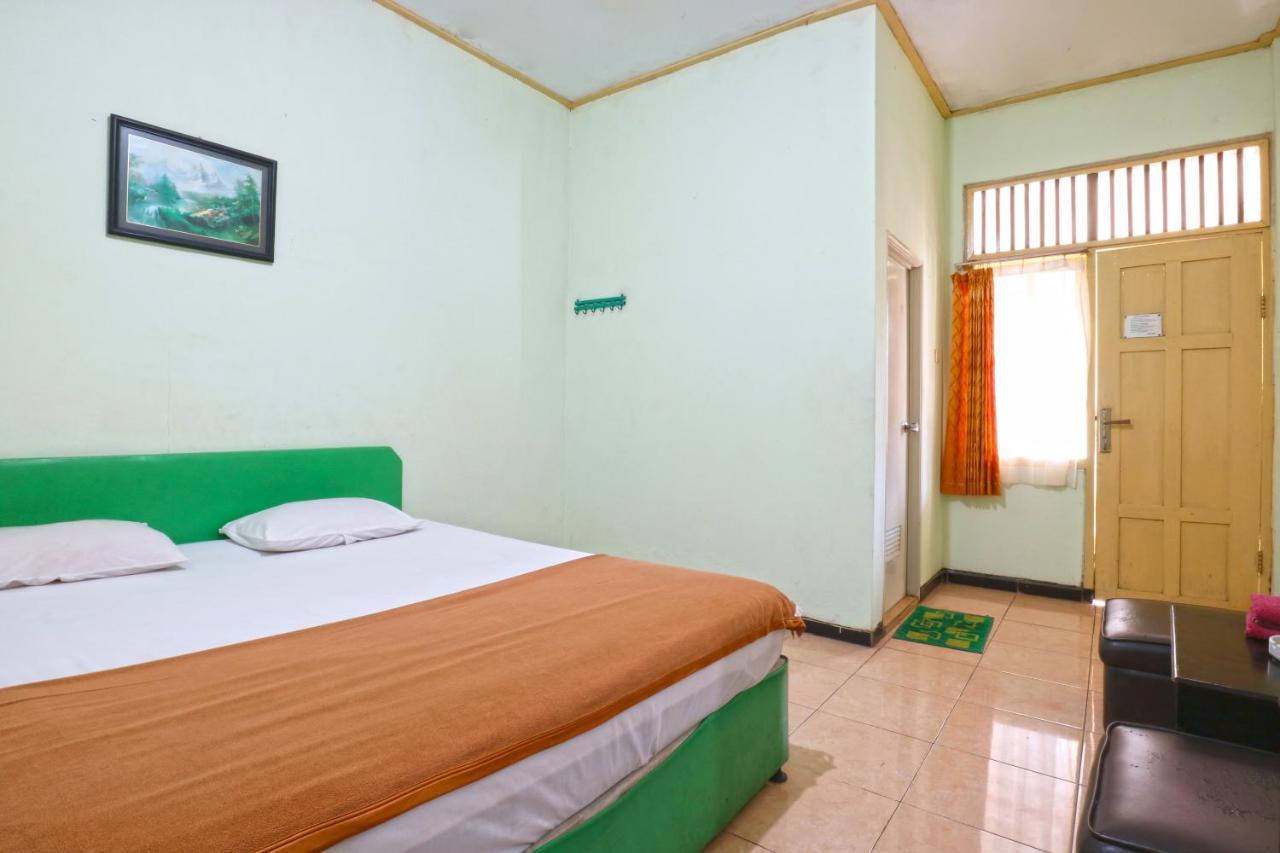 Hotel Camelia Маланг Экстерьер фото