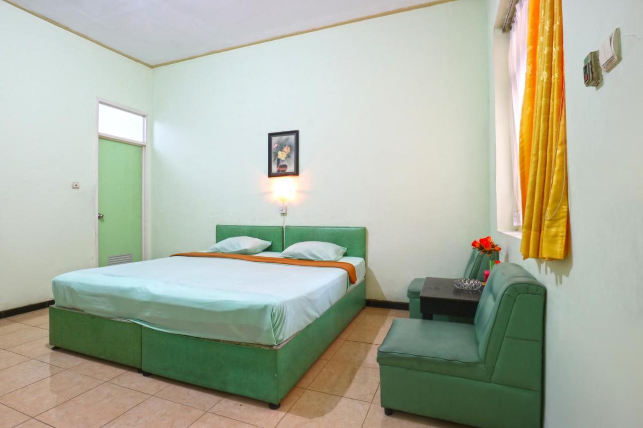 Hotel Camelia Маланг Экстерьер фото